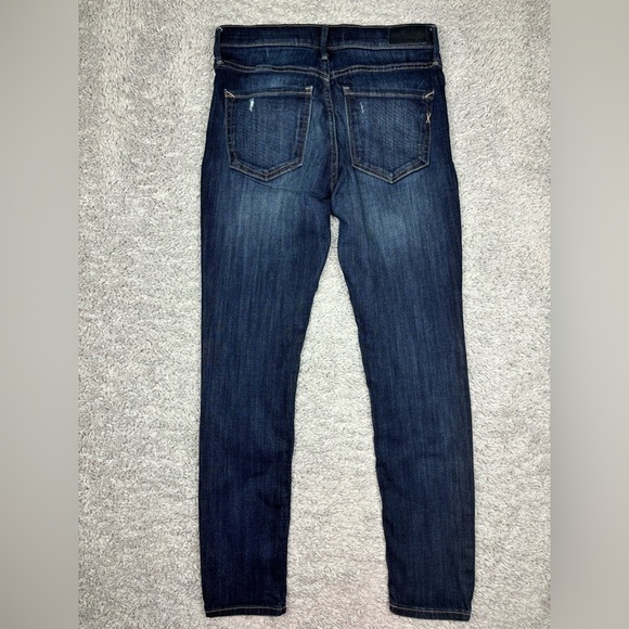 Express Jeans Womens 4 Short Legging Mid Rise Dark Wash Classic Denim Distressed - Picture 5 of 5